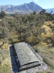 Dr Sinclair's grave. Photo: Lizzy Sutcliffe.