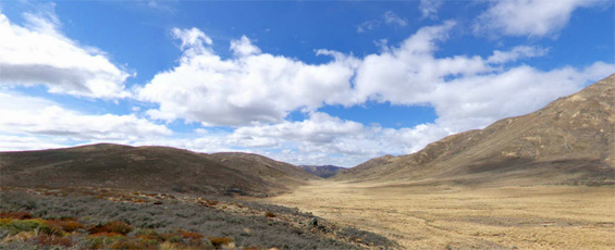Click to view the panorama of Peters Pass lookout. 