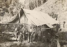 Returned servicemen building new lives in the Mangapurua Valley. Photo courtesy of the Charlie Hellawell Collection.