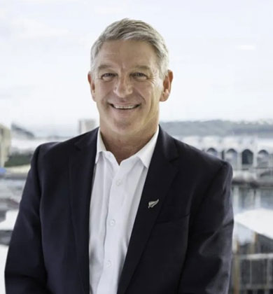 peter-chrisp-390.jpg