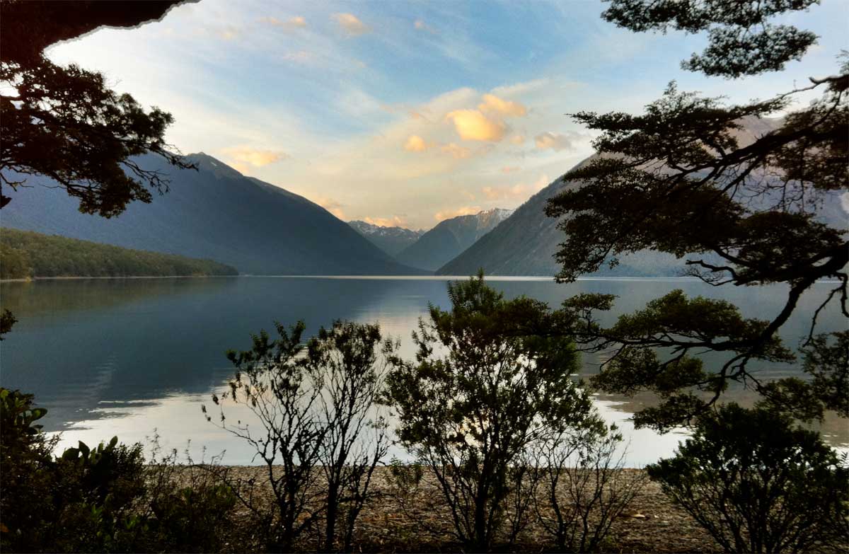 Lake Rotoiti Lake Rotoiti (West Bay) walks: Walking and tramping in Nelson Lakes ...