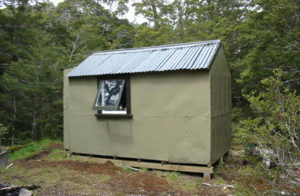Aparima Forks Hut