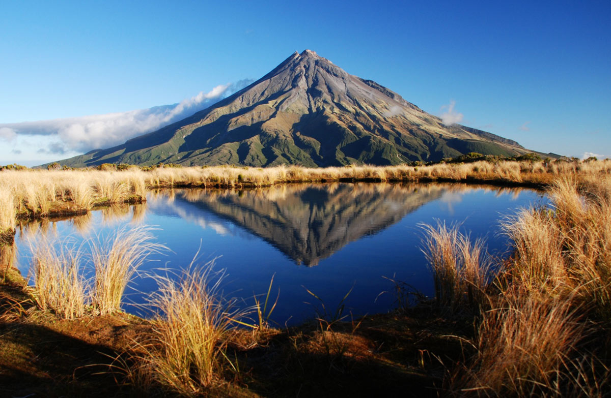 Around the Mountain Circuit Walking and tramping in Egmont National