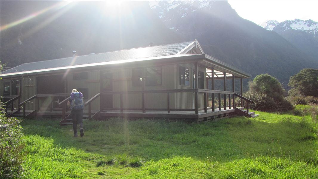 Hidden Falls hut, Fiordland.