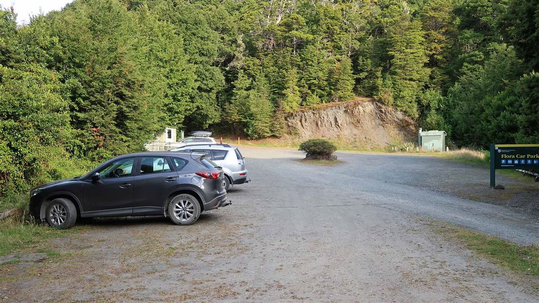 Flora carpark, at the start of the Flora Hut Walk 