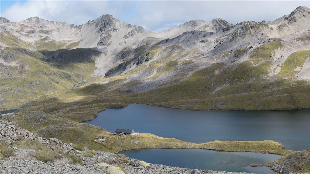 Angelus Hut and surrounds.