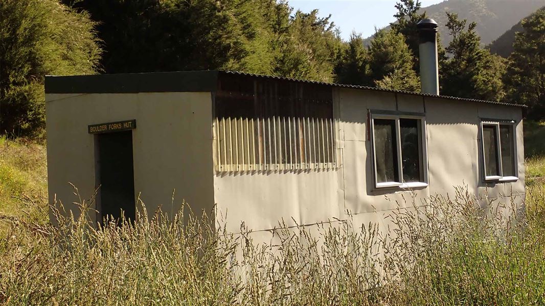 Boulder Forks Hut January 2023. 