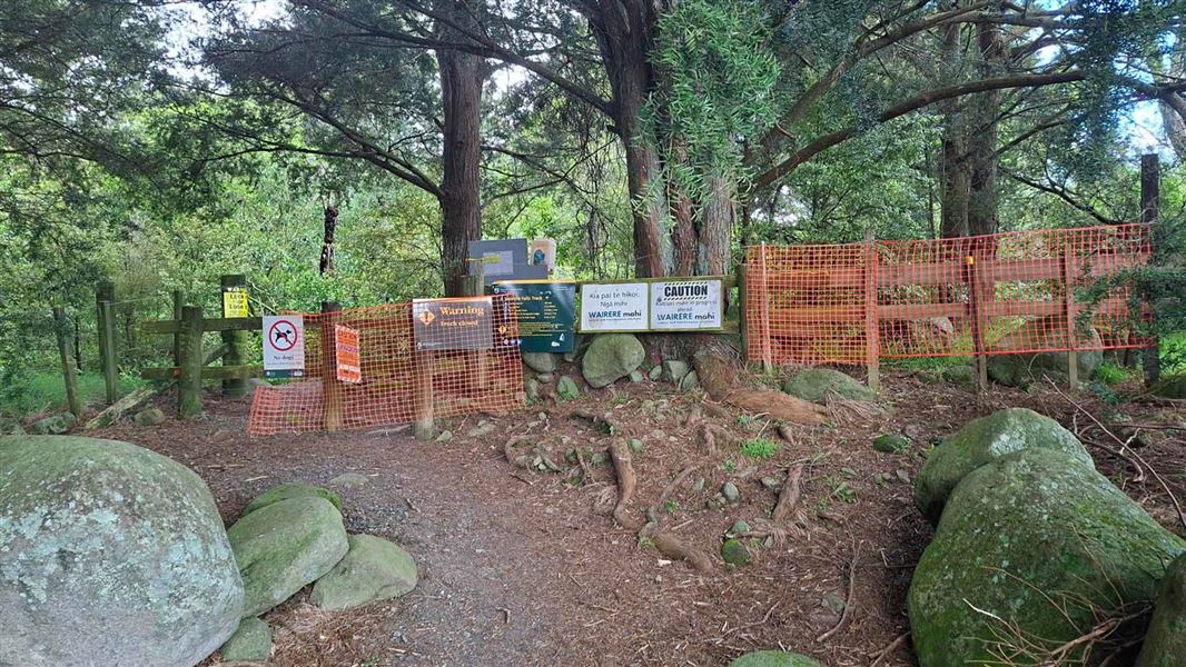 Closure barrier at the start of Wairere Falls Track. 