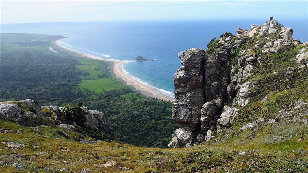Northeast coast of Rangihaute/Rangiauria/Pitt Island from Hakepa. 
