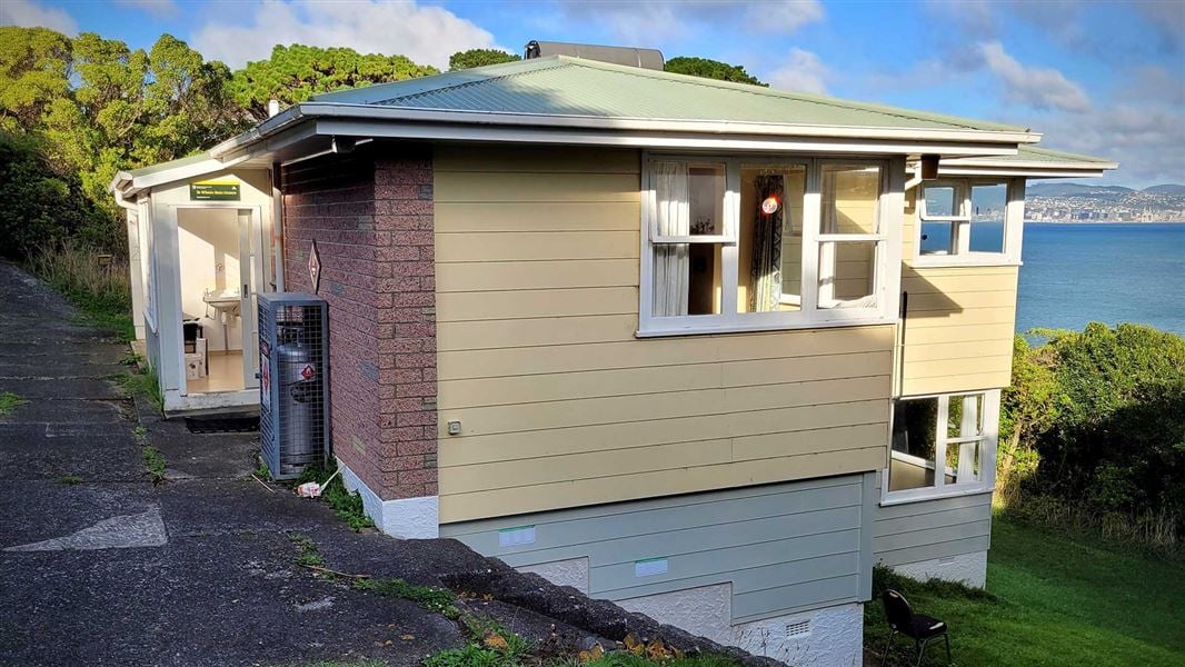 Te Whare Mata Uraura. 